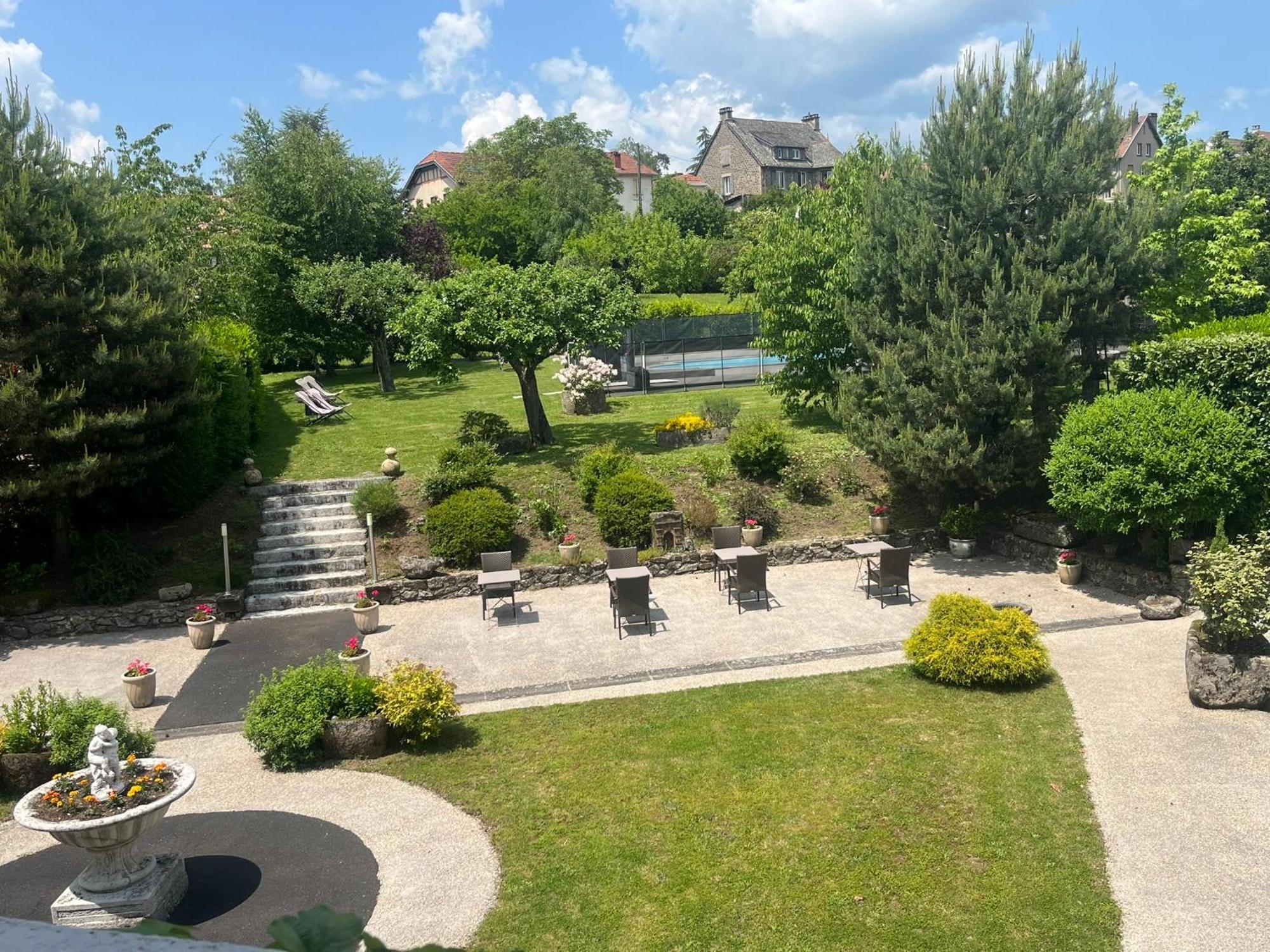 Hotel Logis La Thomasse Aurillac Exteriér fotografie