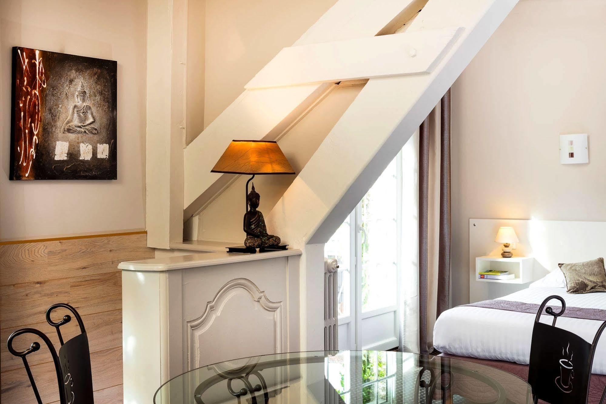 Hotel Logis La Thomasse Aurillac Exteriér fotografie