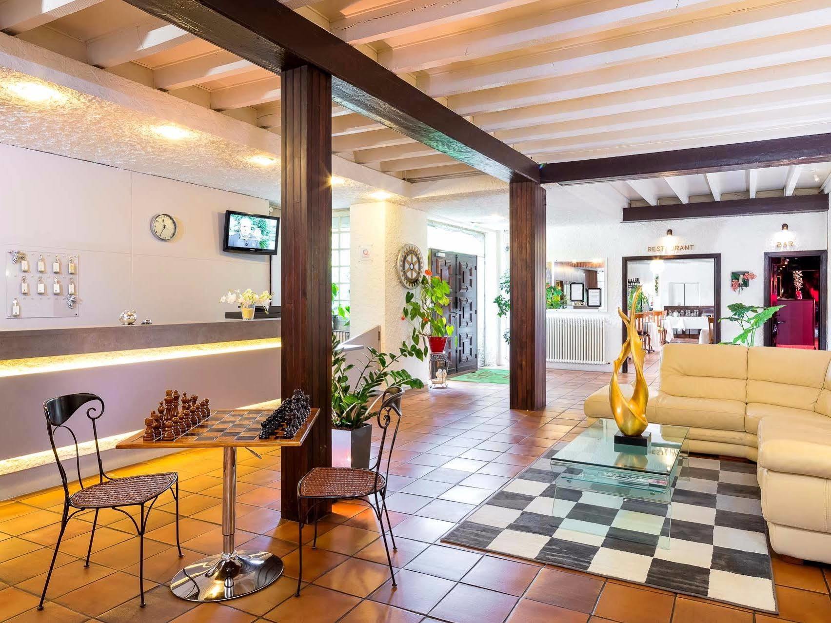 Hotel Logis La Thomasse Aurillac Exteriér fotografie